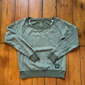 Nike crewneck green pullover sweatshirt. Sporty, relaxed, Spring, athletic